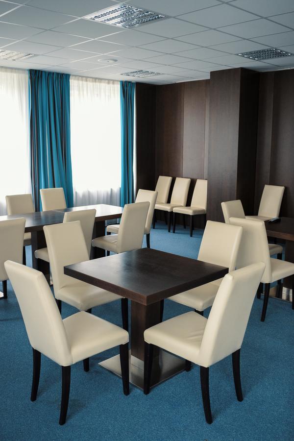 Sport-Relax Centrum Bors Club Breclav Exterior photo